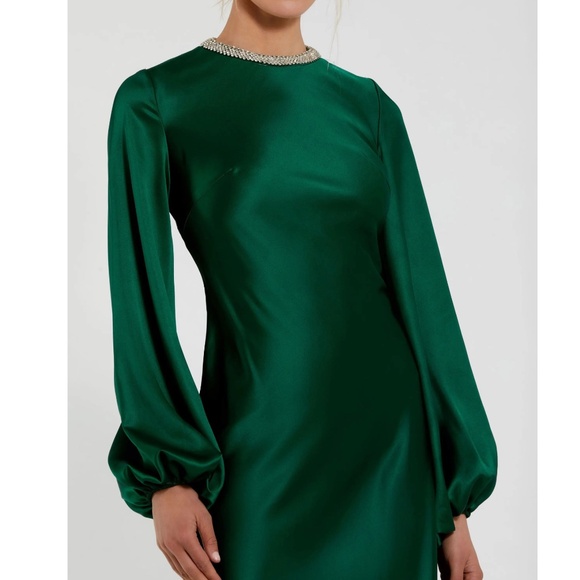 Mac Duggal Emerald Green Satin High Neck Long Sleeve Crystal Detail Midi Dress - Picture 3 of 4